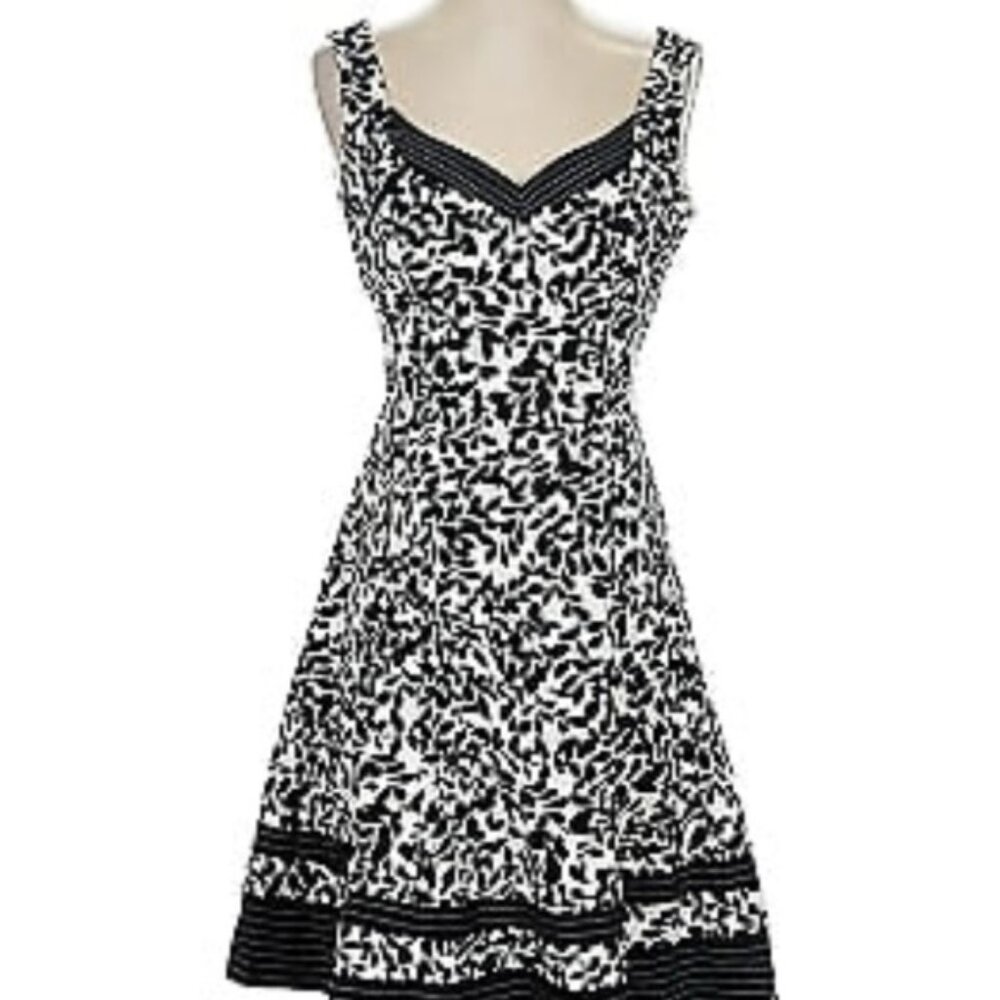 Jones Wear Black and White Patterned Mini Dress